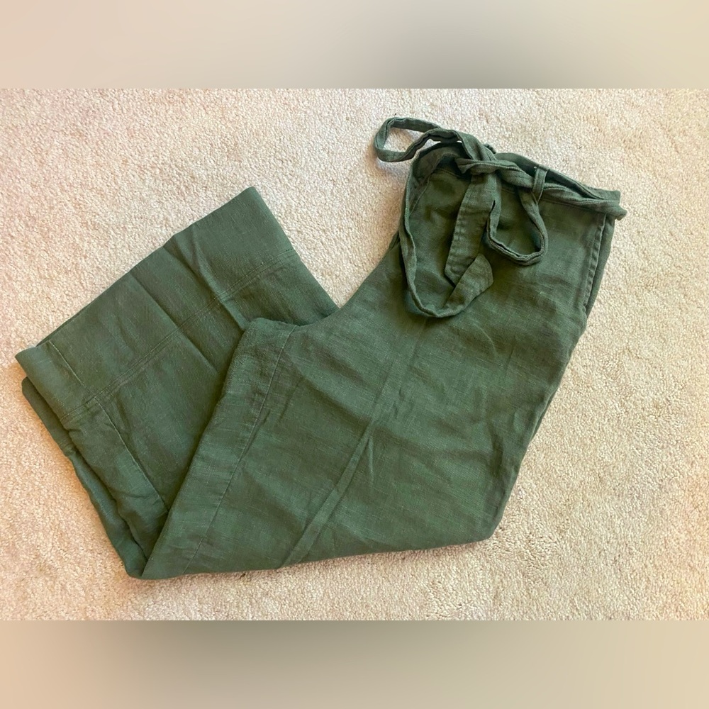 Boutique style, 100 % linen trouser.
